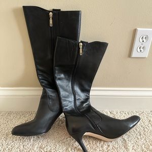 Heel side zipper boots